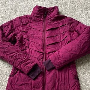 Columbia Women's magenta Puffer Jacket (small)